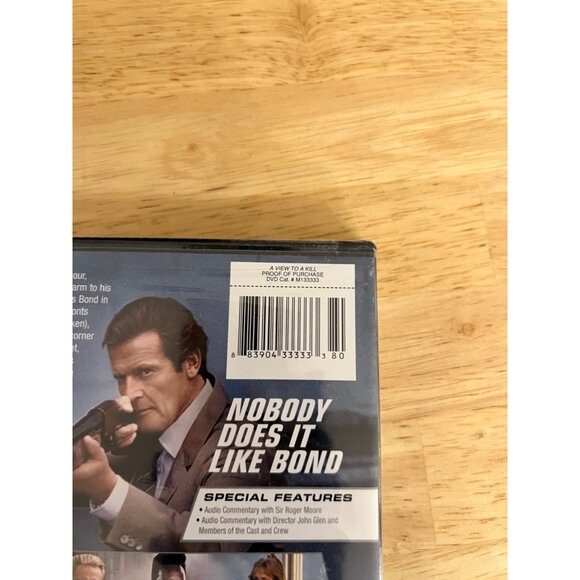 A View To A Kill 1985 DVD Action Roger Moore Grace Jones Christopher Walken Pre- - Picture 4 of 4